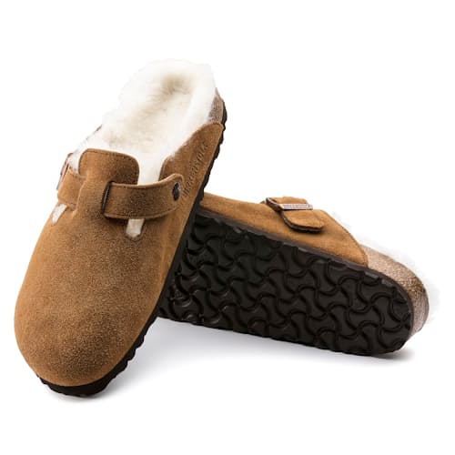 laydown image of Women's Boston Shearling Clog