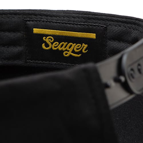 laydown image of Bradley Snapback
