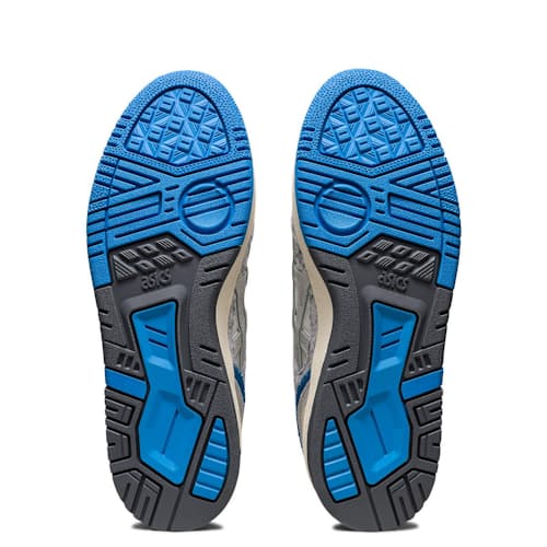 laydown image of EX89 Sneaker
