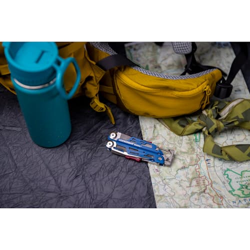 lifestyle image of Signal Outdoor Multi Tool