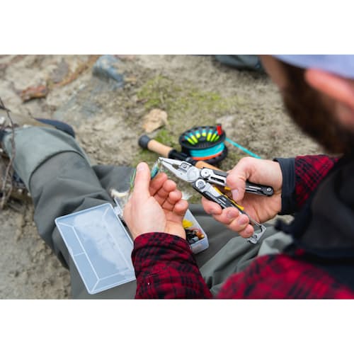 lifestyle image of Signal Outdoor Multi Tool