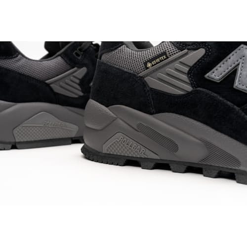 lifestyle image of 580 Sneaker