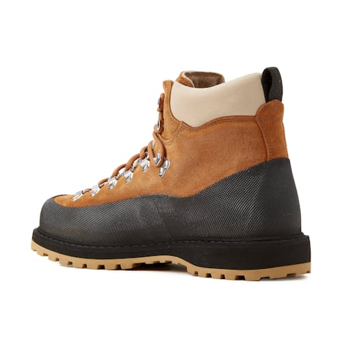 laydown image of Huckberry x Diemme Roccia Vet Hiking Boot
