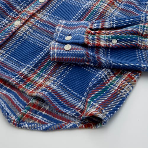 lifestyle image of Big Twill Summit Long Sleeve Shirt