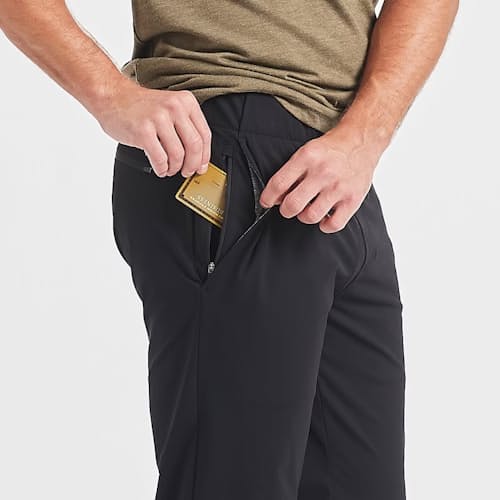 lifestyle image of Fleet Pant