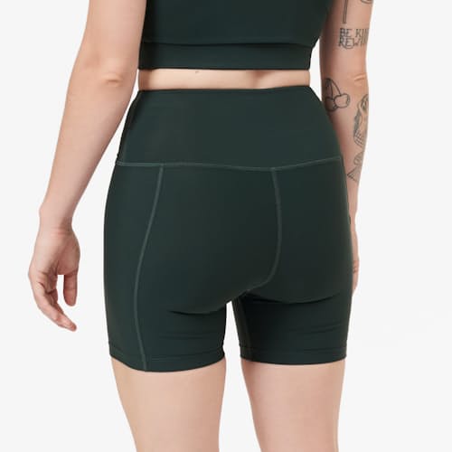 laydown image of Women's Base Shorts_01