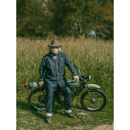 lifestyle image of Classic 6" Moc Toe Boot