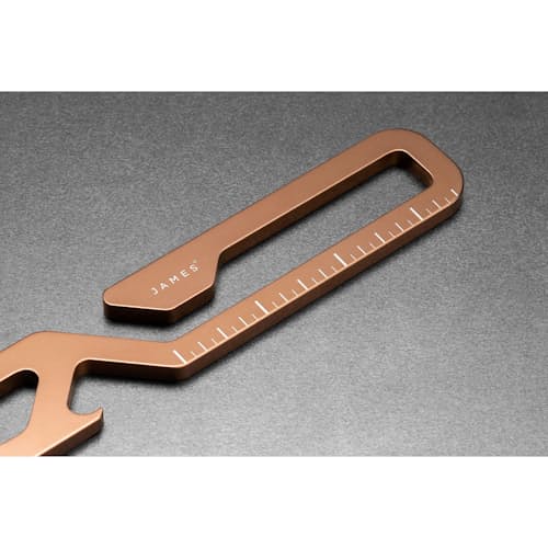laydown image of The Rowan Carabiner