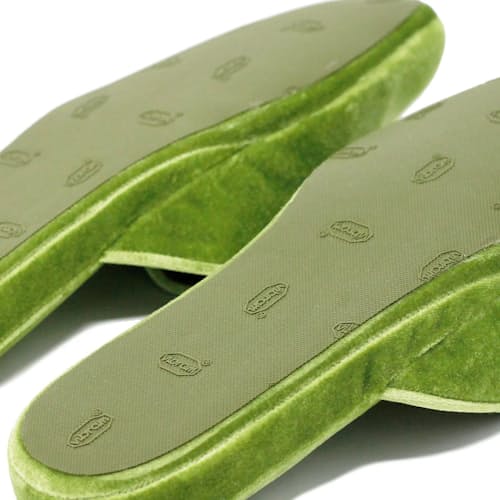 laydown image of Velvet Slipper