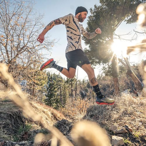lifestyle image of Alta Run Shorts - 7"