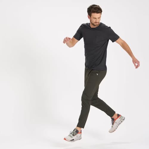 lifestyle image of Fleet Pant