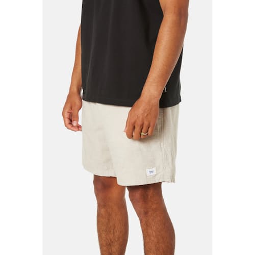 on model image of Isaiah Cotton Linen Local Short - 7"
