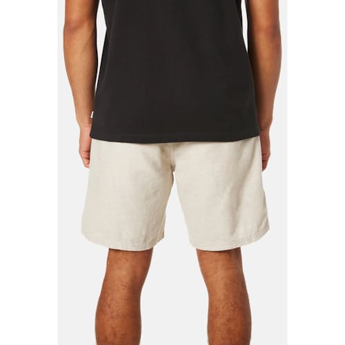 on model image of Isaiah Cotton Linen Local Short - 7"