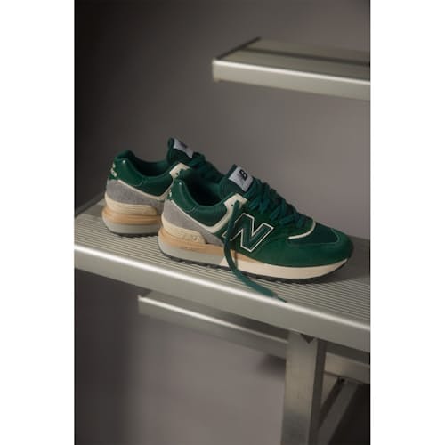 lifestyle image of 574 Legacy Sneaker