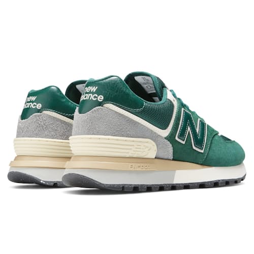 laydown image of 574 Legacy Sneaker