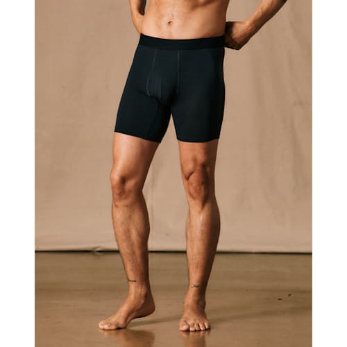 Victor is 6'2'' and wearing a size Medium