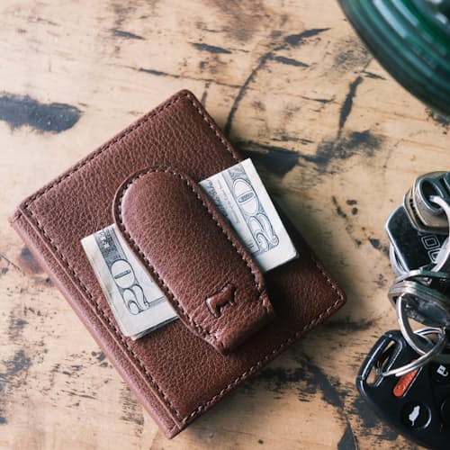 lifestyle image of Classic Money Clip Front Pocket