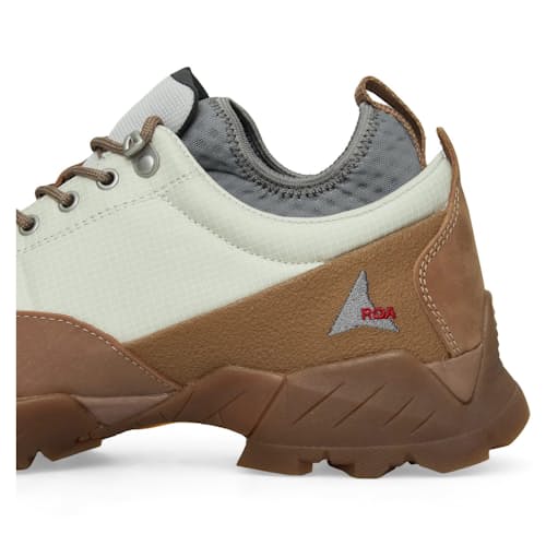 laydown image of Neal Sneaker