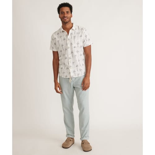 lifestyle image of Stretch Selvage Short Sleeve Shirt