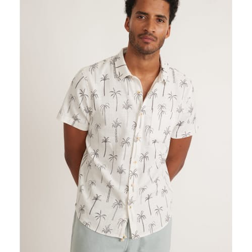 lifestyle image of Stretch Selvage Short Sleeve Shirt