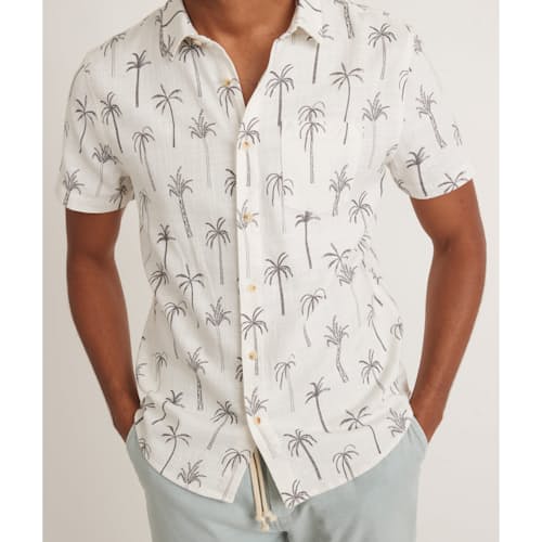 lifestyle image of Stretch Selvage Short Sleeve Shirt