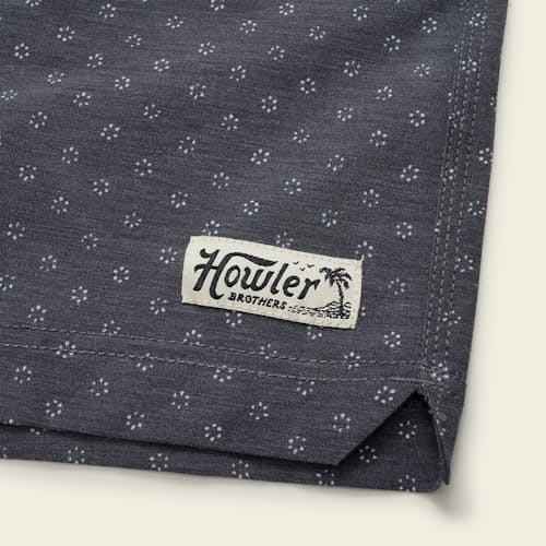 laydown detail image of Deep Set Swim Trunk - 7"