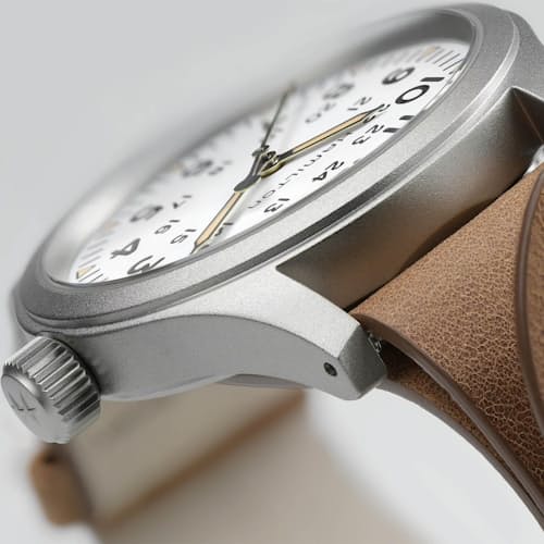 lifestyle image of Khaki Field Mechanical 38mm Watch H69439511