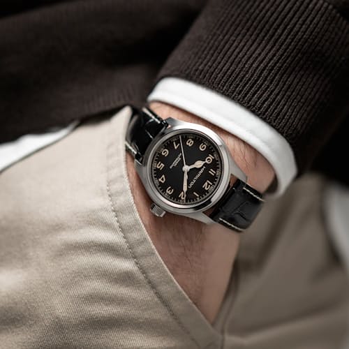 lifestyle image of Khaki Field Murph 38mm Watch