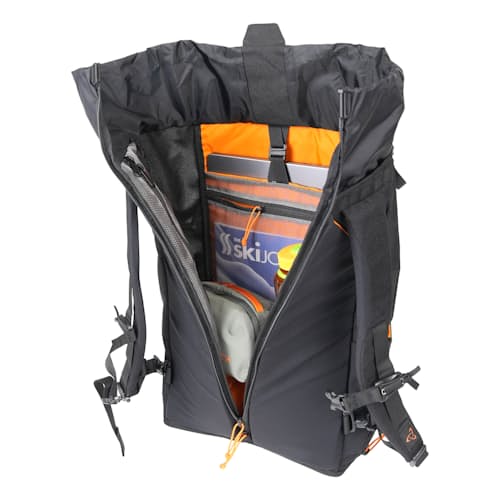 laydown image of Superset Gym Bag - 30L