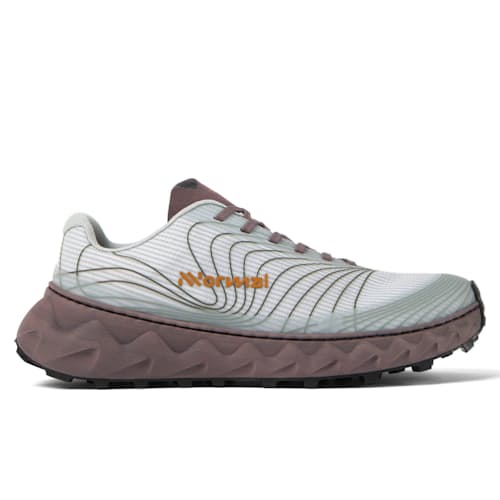 laydown image of Tomir Trail Running Sneaker