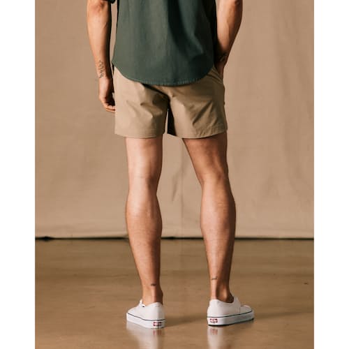 on model image of Equator Hybrid Short - 5"