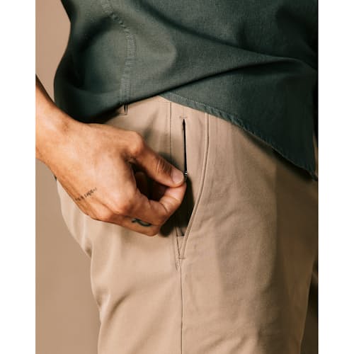 on model image of Equator Hybrid Short - 5"