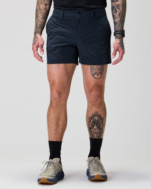 Keith is 6’0’’, 180 lbs, and wearing size 33