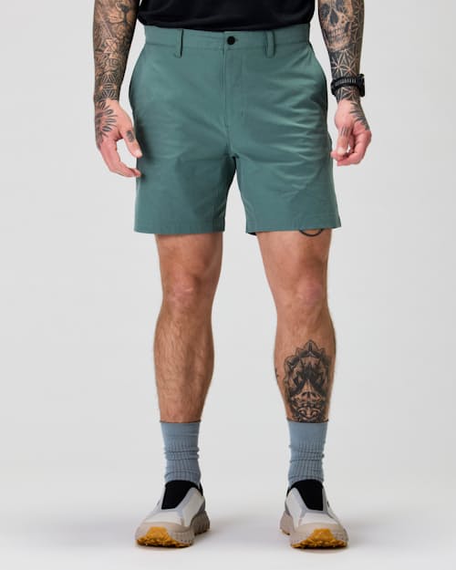 Keith is 6’0’’, 180 lbs, and wearing size 33