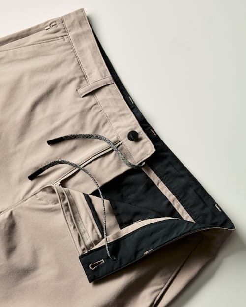 laydown detail image of Equator Hybrid Short - 7"
