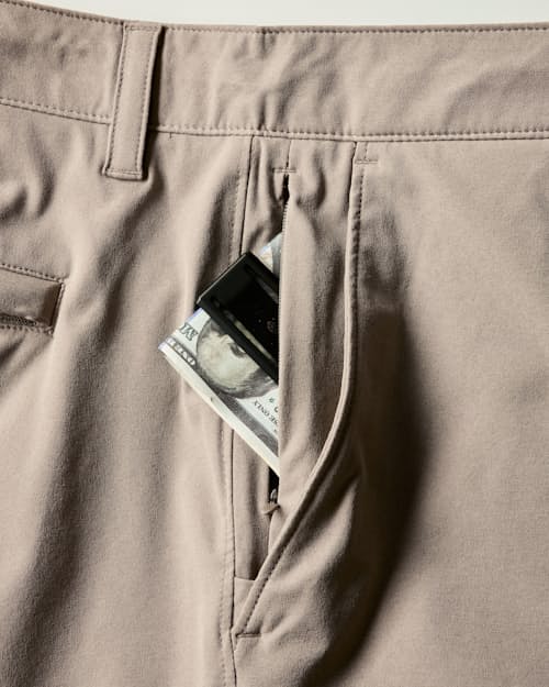 laydown detail image of Equator Hybrid Short - 7"