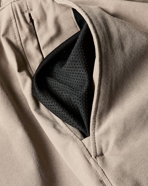 laydown detail image of Equator Hybrid Short - 7"