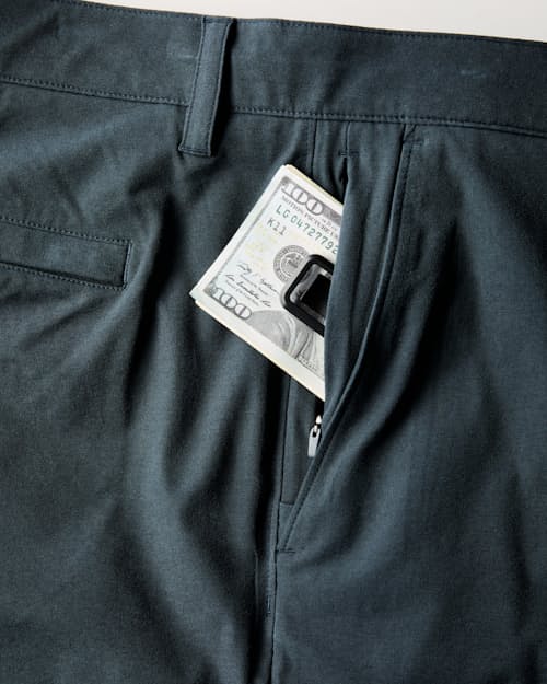 laydown detail image of Equator Hybrid Short - 7"