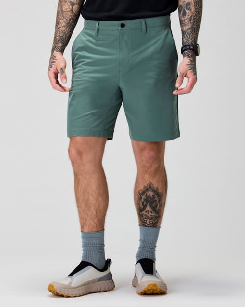 Keith is 6’0’’, 180 lbs, and wearing size 33