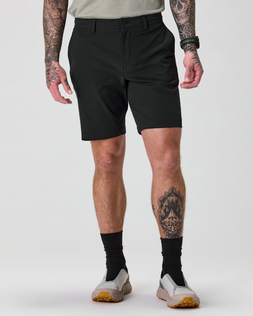 Keith is 6’0’’, 180 lbs, and wearing size 33
