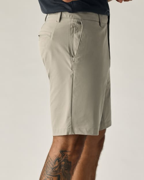on model image of Equator Hybrid Short - 9"