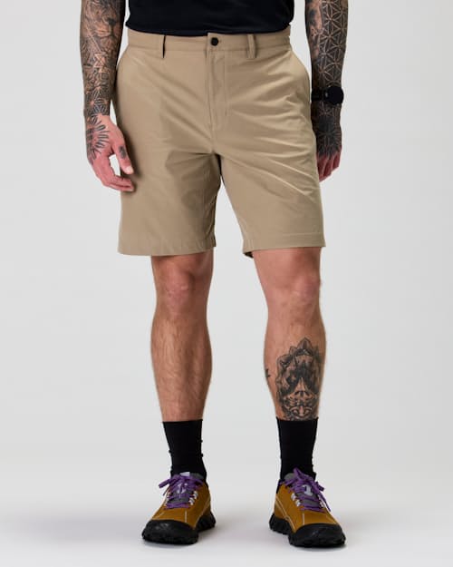 Keith is 6’0’’, 180 lbs, and wearing size 33