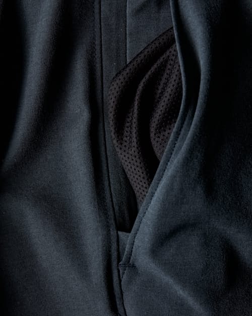 laydown detail image of Equator Hybrid Short - 9"