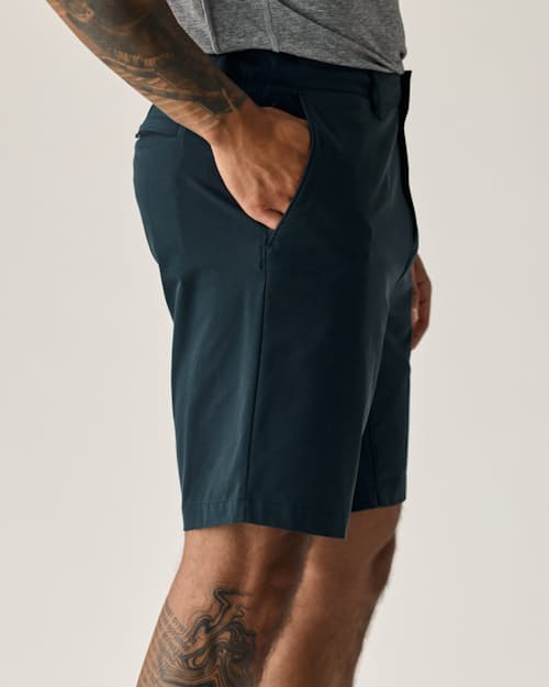 lifestyle image of Equator Hybrid Short - 9"
