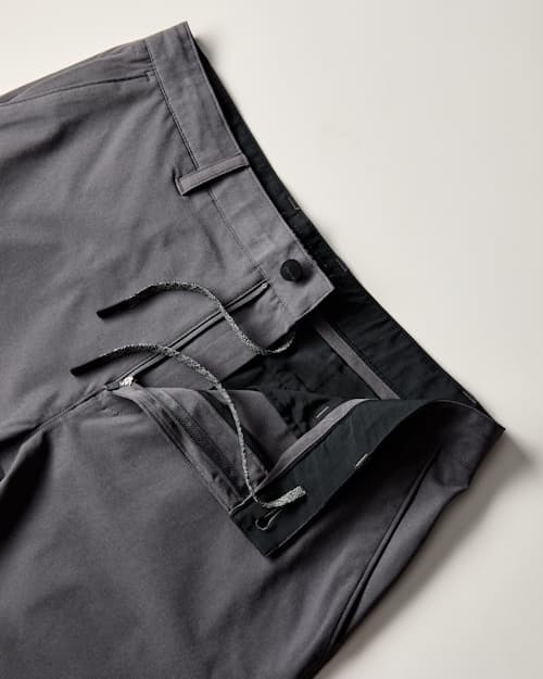 laydown detail image of Equator Hybrid Short - 9"