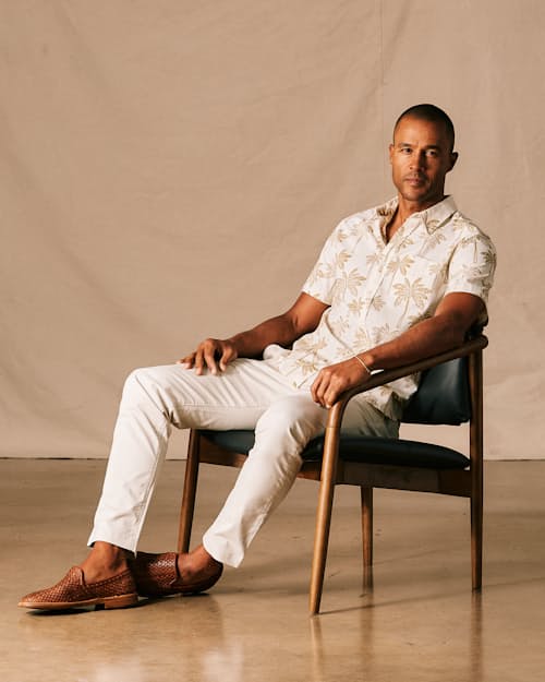 on model image of Classic Slub Palm Short Sleeve Shirt