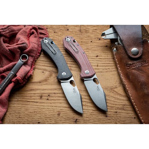 laydown image of Ace Atelier Carbon Fiber Knife