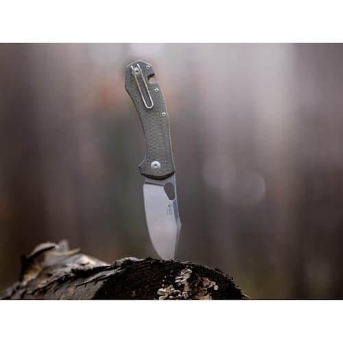 lifestyle image of Ace Atelier Green Canvas Knife