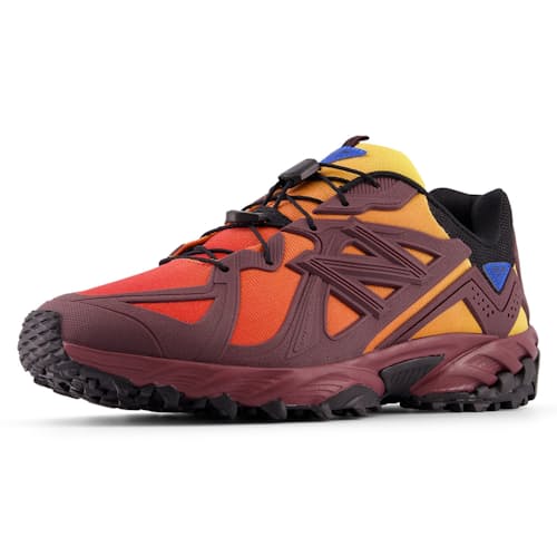 laydown image of 610Dv1 Trail Sneaker