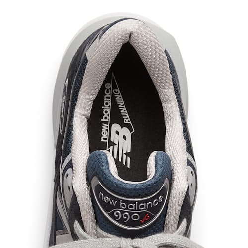 laydown detail image of Made in USA 990v6 Sneaker